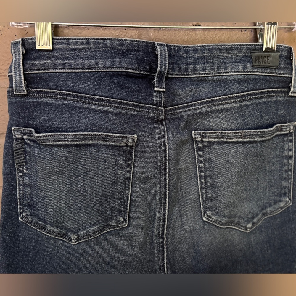 PAIGE Flare Crop Jeans with Frayed Hem 29 - Picture 5 of 8